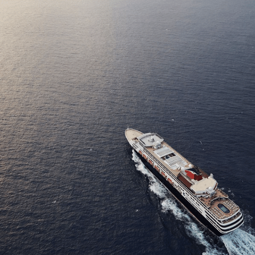 Bateau de croisière vu de haut