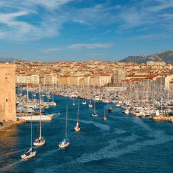 Port de Marseille et voilliers