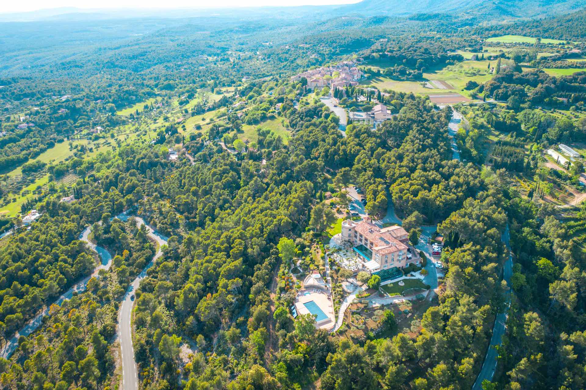 vue aérienne bastide de tourtour