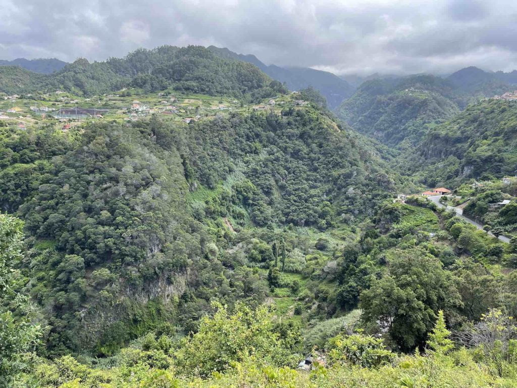 vue sur les montagnes