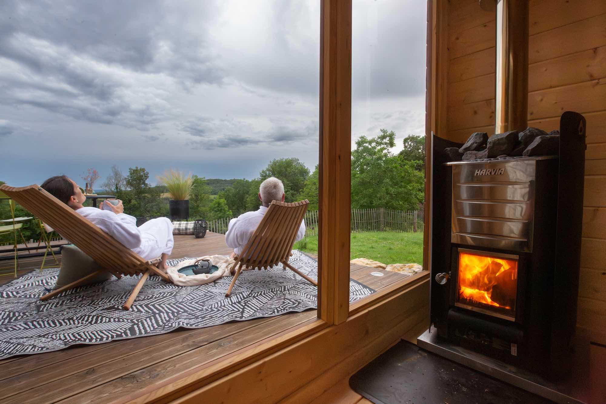 personne extérieur - terrasse - les hauts de bagadou
